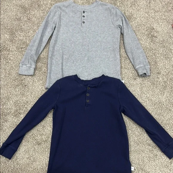 2 Tommy Bahama boys button up shirts - Picture 1 of 4